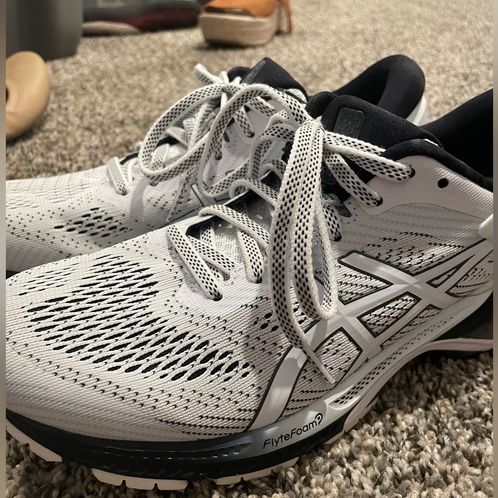 Asics Gel Kayano 26